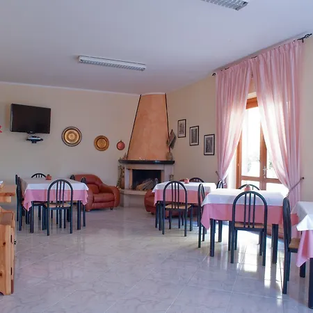 Le Ginestre Couette-café 3*