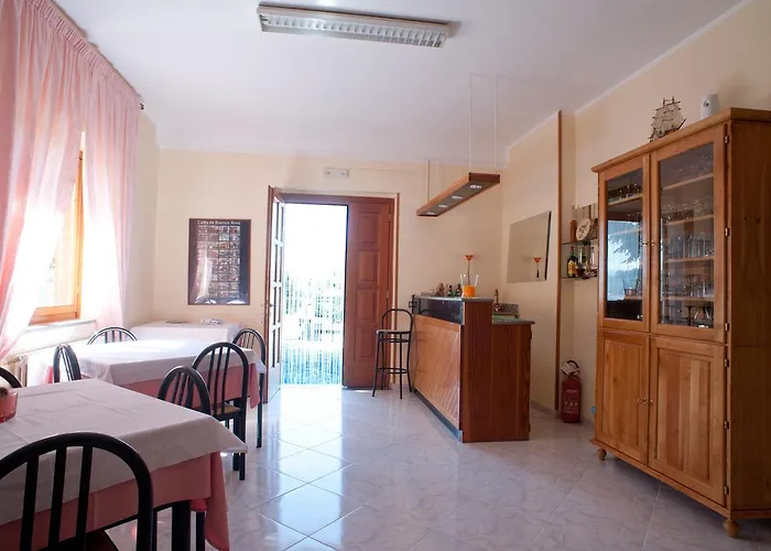 Le Ginestre Bed & Breakfast 3*